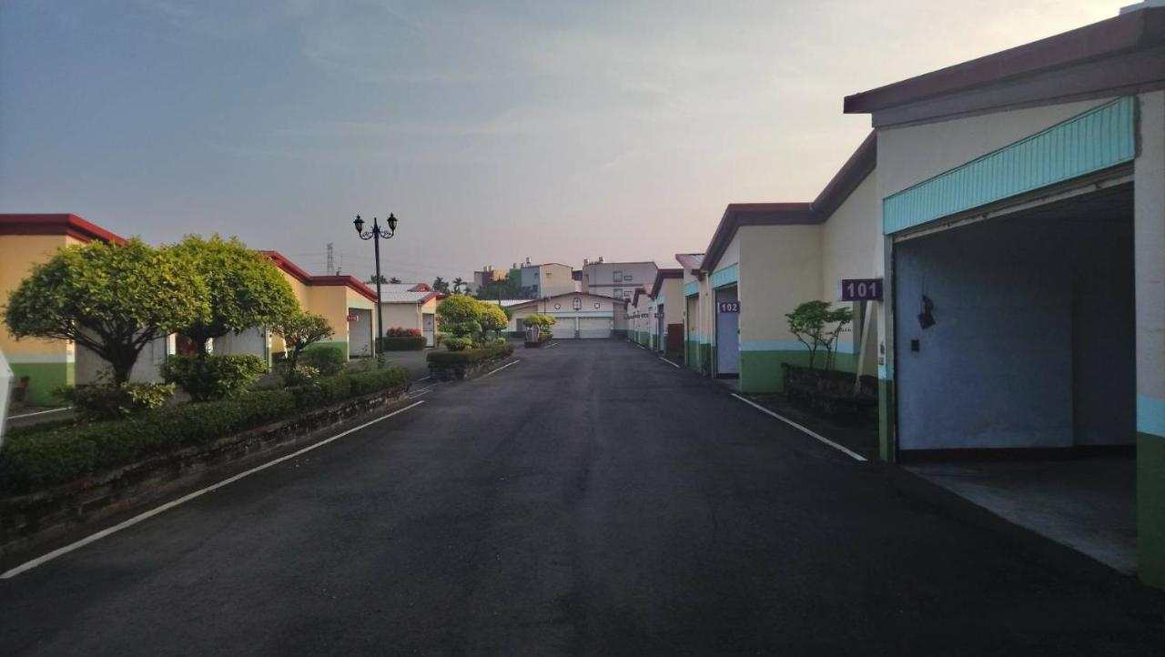 Love Boat Motel Chaozhou Екстер'єр фото