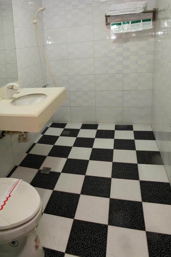 Love Boat Motel Chaozhou Екстер'єр фото